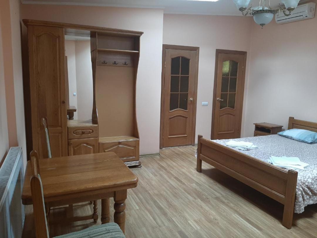 Hotel Nikolet Mukačevo Exteriér fotografie
